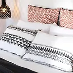 Santo Bloom Luxury Vila