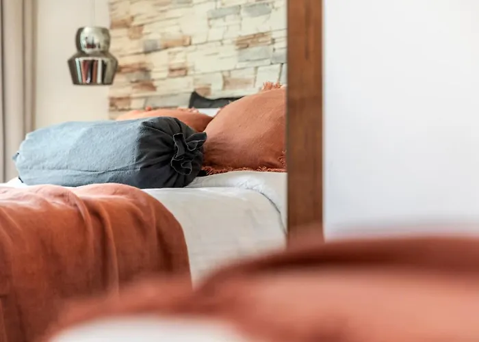 Santo Bloom Luxury Vóthon